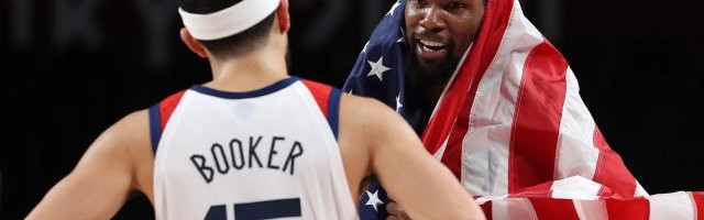 布克：KD加盟证明我们过去几年的表现赢得了尊重