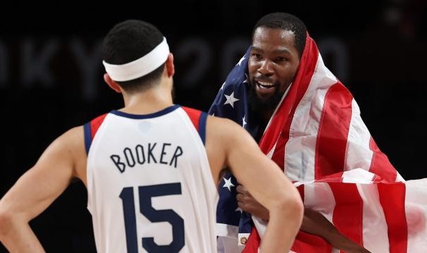 布克：KD加盟证明我们过去几年的表现赢得了尊重