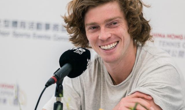 pg模拟器-卢布列夫：我会学着对自己好一点 尤其我的左膝